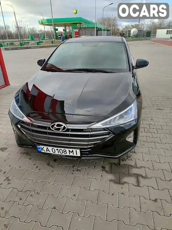 Седан Hyundai Elantra 2019 2 л. Автомат обл. Киевская, Киев - Фото 1/20