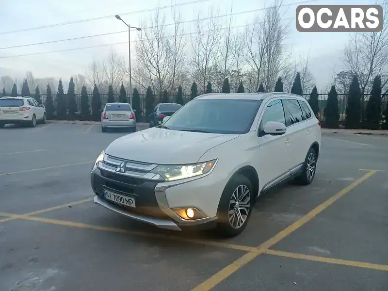 Позашляховик / Кросовер Mitsubishi Outlander 2017 2.4 л. Варіатор обл. Київська, Київ - Фото 1/21