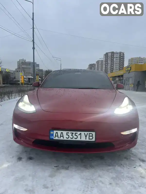 Седан Tesla Model 3 2023 null_content л. обл. Київська, Київ - Фото 1/16