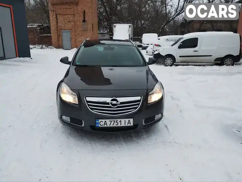 Универсал Opel Insignia 2011 2 л. Автомат обл. Черкасская, Умань - Фото 1/15