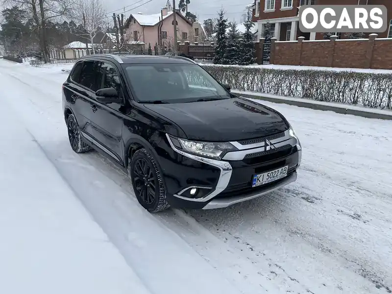 Позашляховик / Кросовер Mitsubishi Outlander 2017 3 л. Автомат обл. Київська, Київ - Фото 1/21