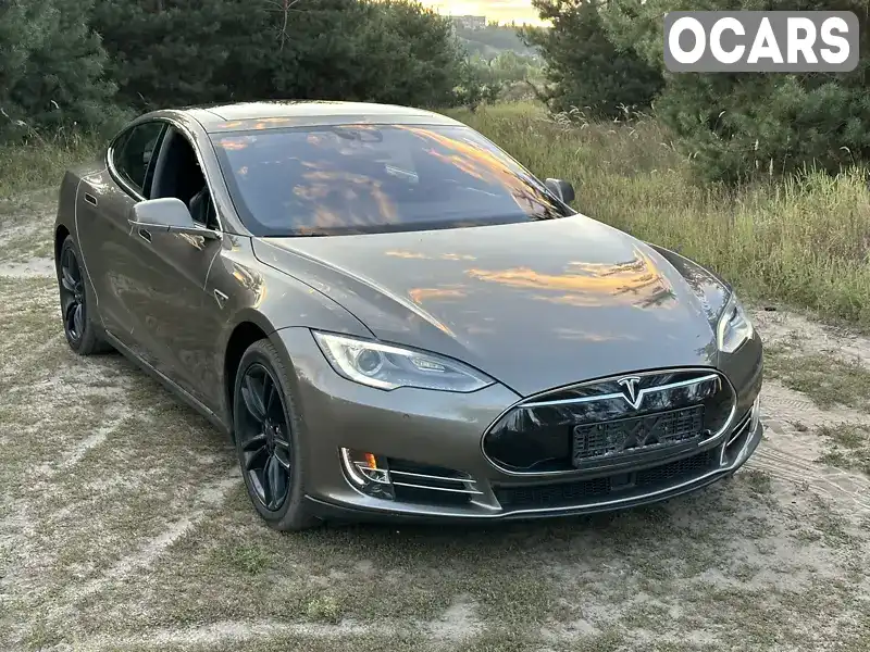 Ліфтбек Tesla Model S 2016 null_content л. обл. Харківська, Харків - Фото 1/21