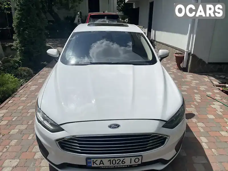 Седан Ford Fusion 2018 2 л. Варіатор обл. Київська, Вишневе - Фото 1/10