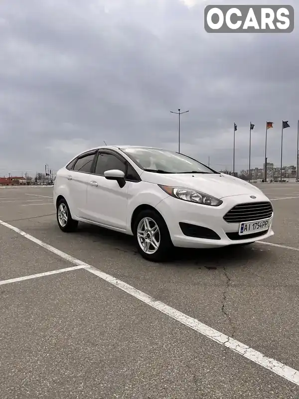 Седан Ford Fiesta 2017 1.6 л. Автомат обл. Київська, Бровари - Фото 1/21