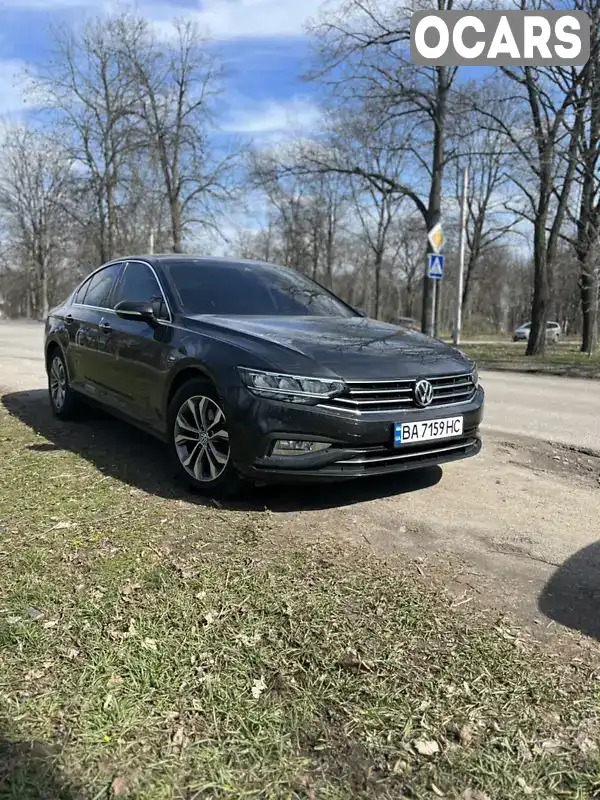 Седан Volkswagen Passat 2019 2 л. Автомат обл. Кировоградская, Кропивницкий (Кировоград) - Фото 1/12