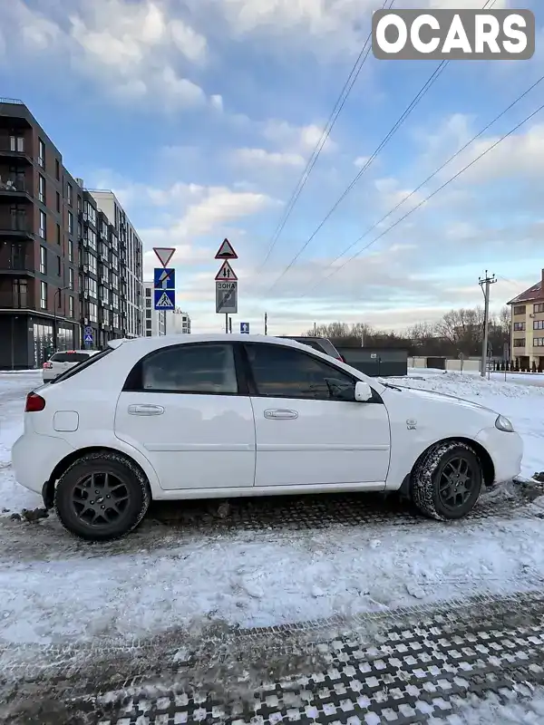 Хэтчбек Chevrolet Lacetti 2008 1.8 л. Автомат обл. Львовская, Львов - Фото 1/18