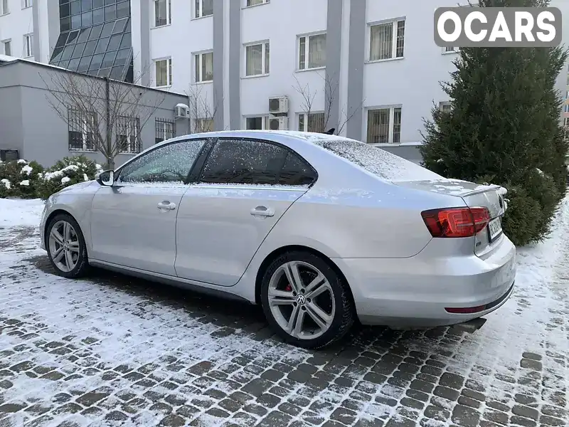 Седан Volkswagen Jetta 2015 1.98 л. Автомат обл. Львовская, Львов - Фото 1/13