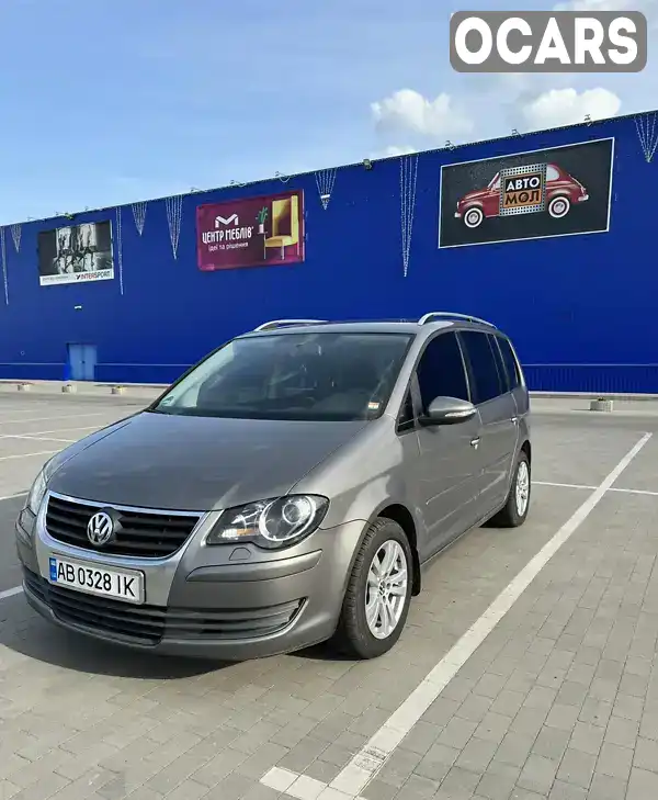 Микровэн Volkswagen Touran 2010 1.9 л. Автомат обл. Винницкая, Литин - Фото 1/21