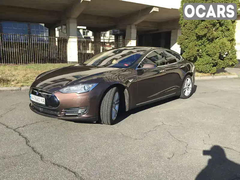 Лифтбек Tesla Model S 2014 null_content л. Автомат обл. Киевская, Киев - Фото 1/20