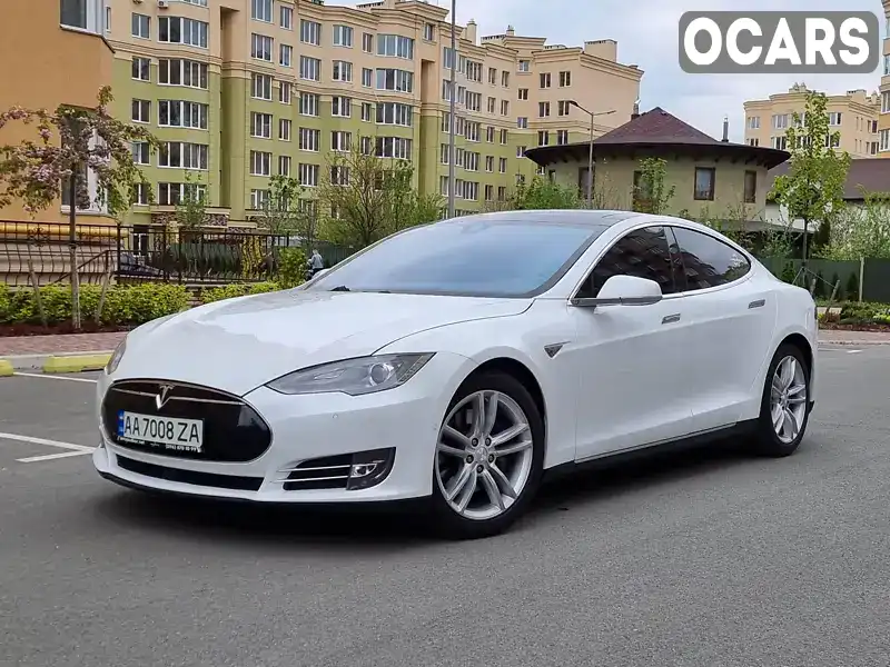 Лифтбек Tesla Model S 2015 null_content л. Автомат обл. Киевская, Киев - Фото 1/21