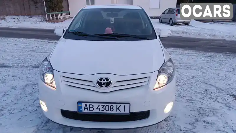 Хетчбек Toyota Auris 2010 1.6 л. Ручна / Механіка обл. Вінницька, Хмільник - Фото 1/21