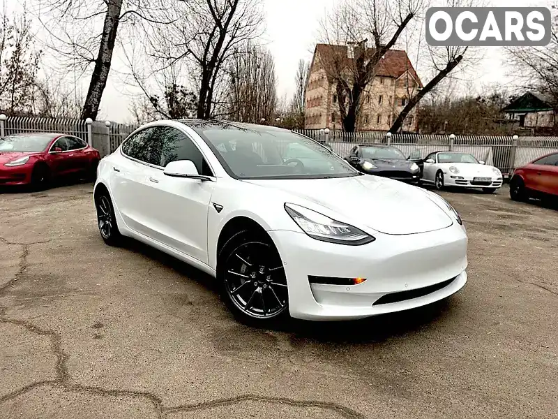 Седан Tesla Model 3 2020 null_content л. Автомат обл. Киевская, Киев - Фото 1/21