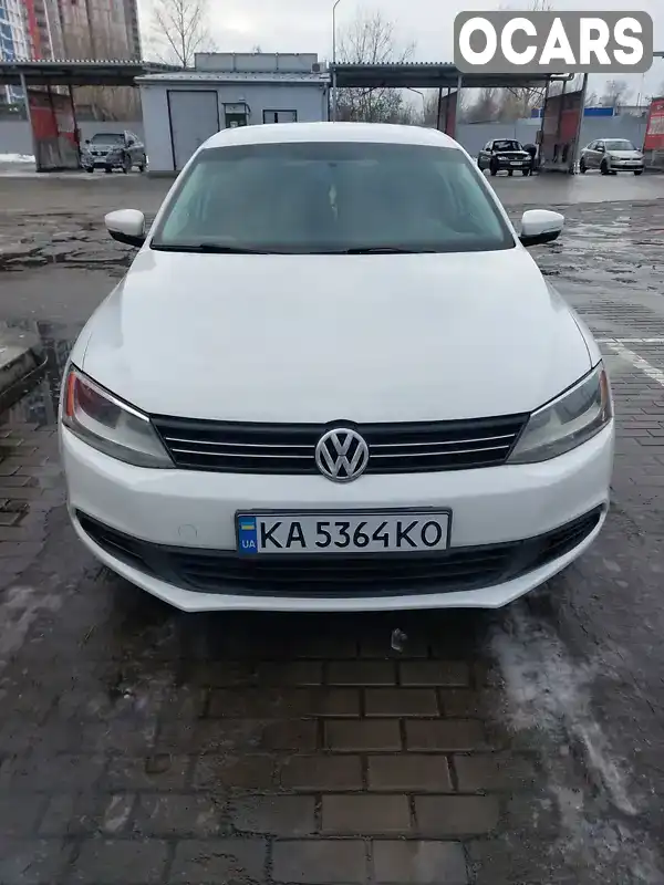 Седан Volkswagen Jetta 2013 2.48 л. Автомат обл. Сумская, Кролевец - Фото 1/13