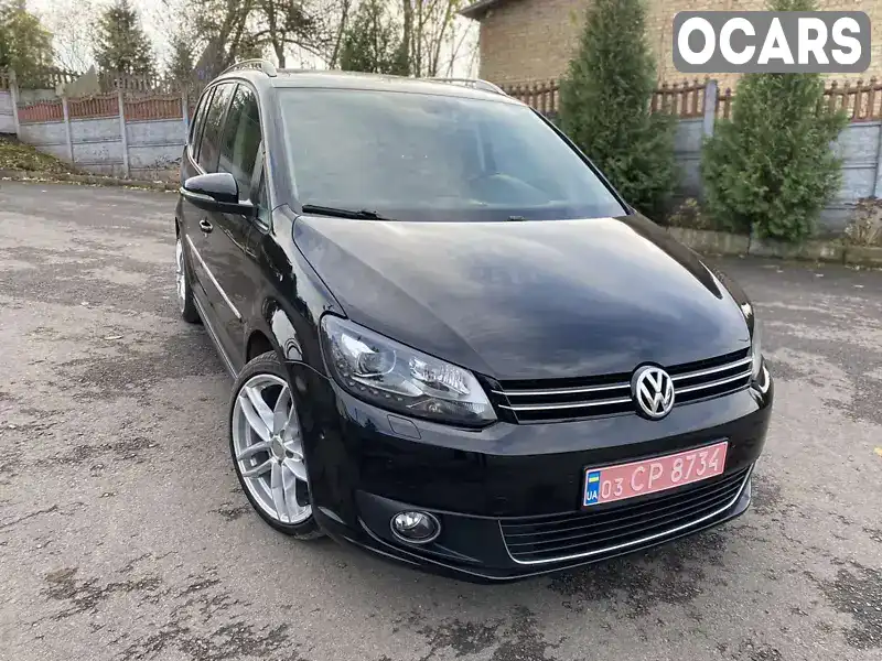 Микровэн Volkswagen Touran 2011 1.6 л. Автомат обл. Ровенская, Ровно - Фото 1/31