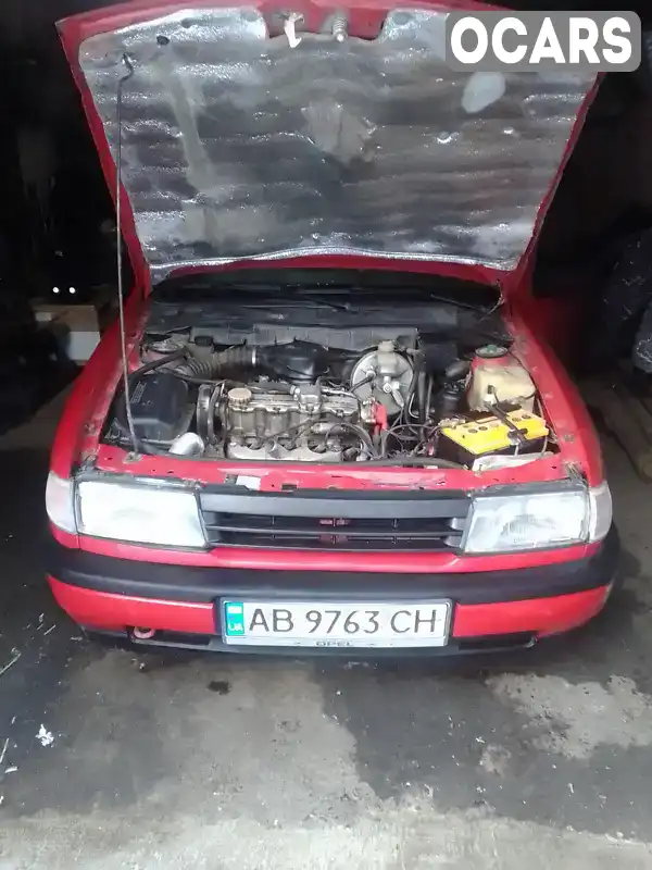 Седан Opel Vectra 1991 1.8 л. Ручна / Механіка обл. Вінницька, Вінниця - Фото 1/4