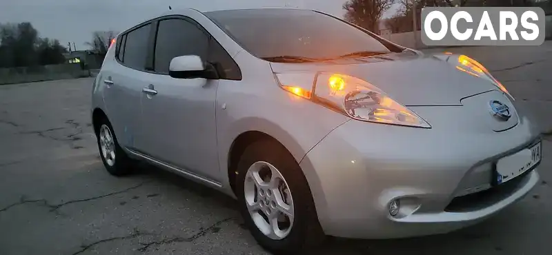 Хэтчбек Nissan Leaf 2013 null_content л. Типтроник обл. Полтавская, Кременчуг - Фото 1/19