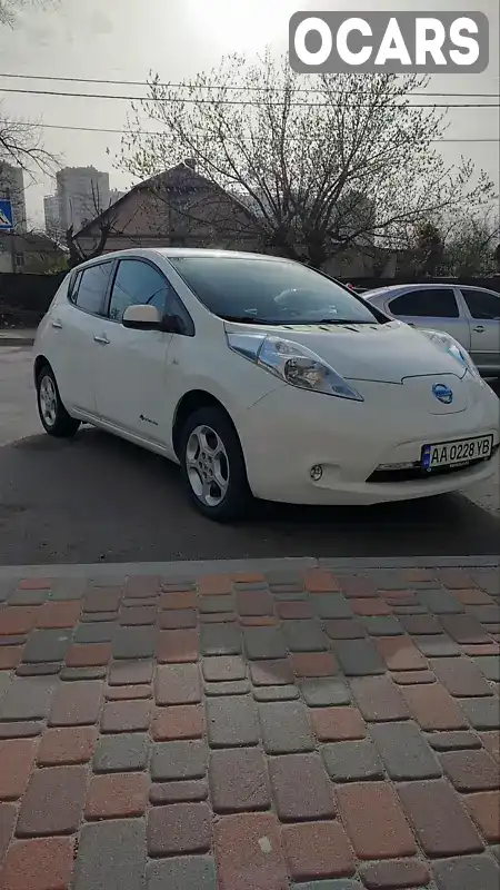 Хэтчбек Nissan Leaf 2017 null_content л. Вариатор обл. Киевская, Киев - Фото 1/19