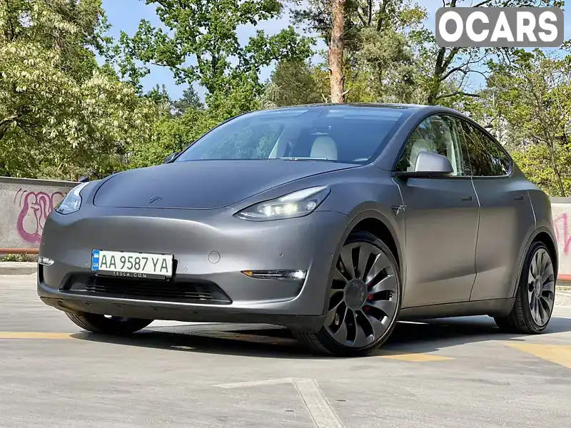 Внедорожник / Кроссовер Tesla Model Y 2022 null_content л. Автомат обл. Киевская, Киев - Фото 1/21