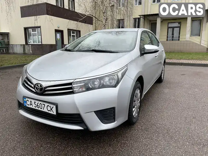 Седан Toyota Corolla 2013 1.6 л. Варіатор обл. Черкаська, Черкаси - Фото 1/21