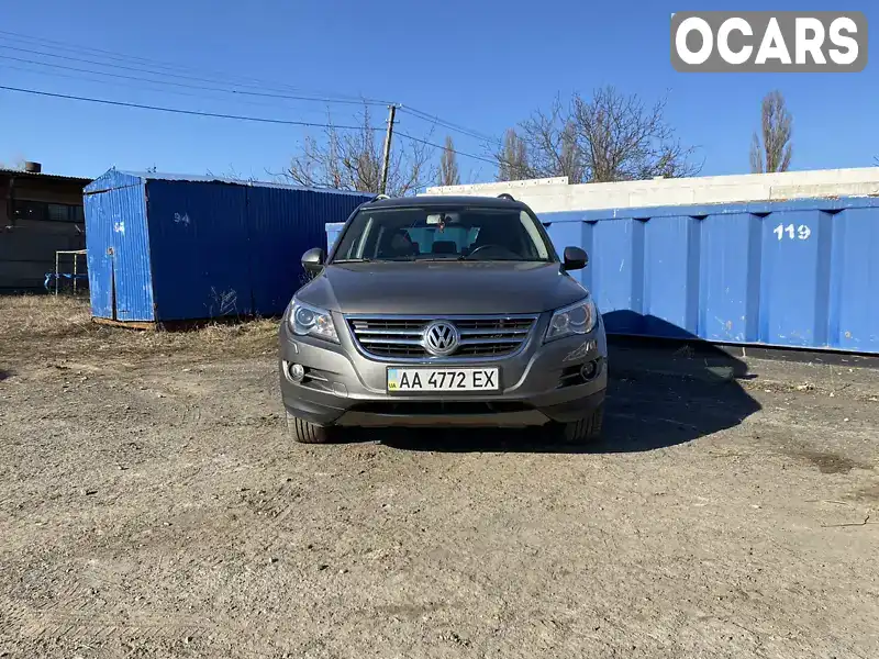 Внедорожник / Кроссовер Volkswagen Tiguan 2010 1.97 л. Автомат обл. Полтавская, Полтава - Фото 1/12