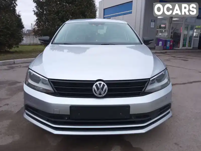 Седан Volkswagen Jetta 2015 2 л. Ручная / Механика обл. Львовская, Городок - Фото 1/21