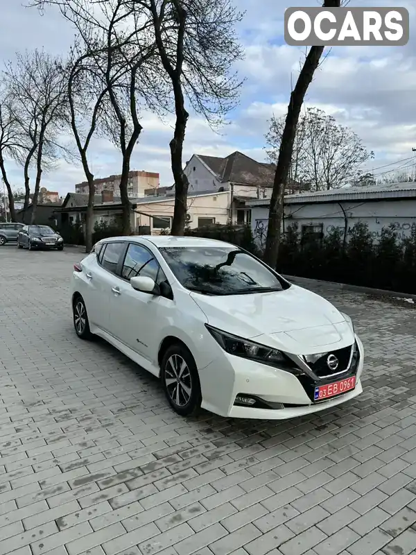 Хетчбек Nissan Leaf 2018 null_content л. Автомат обл. Закарпатська, Ужгород - Фото 1/21