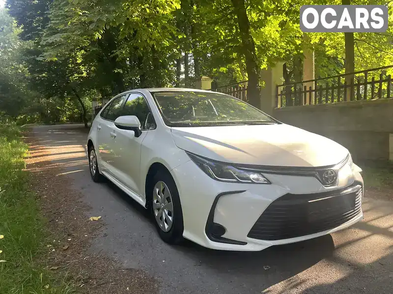 Седан Toyota Corolla 2019 1.6 л. Автомат обл. Винницкая, Винница - Фото 1/21