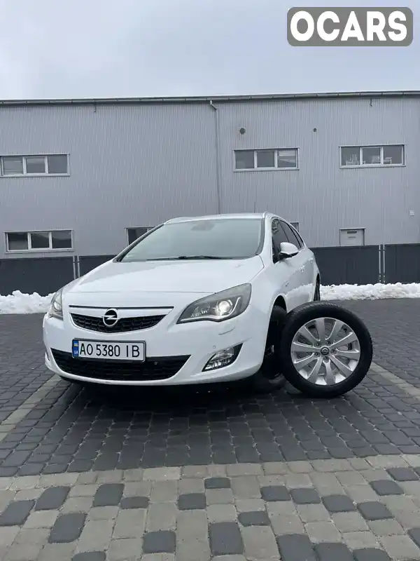 Універсал Opel Astra 2011 1.96 л. Ручна / Механіка обл. Закарпатська, Мукачево - Фото 1/18