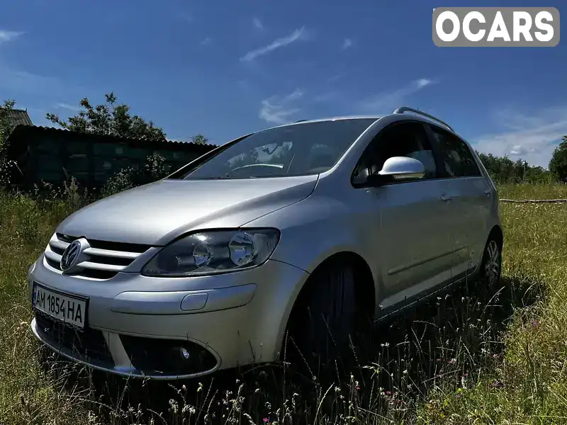 Хэтчбек Volkswagen Golf Plus 2007 1.4 л. Ручная / Механика обл. Житомирская, Житомир - Фото 1/10