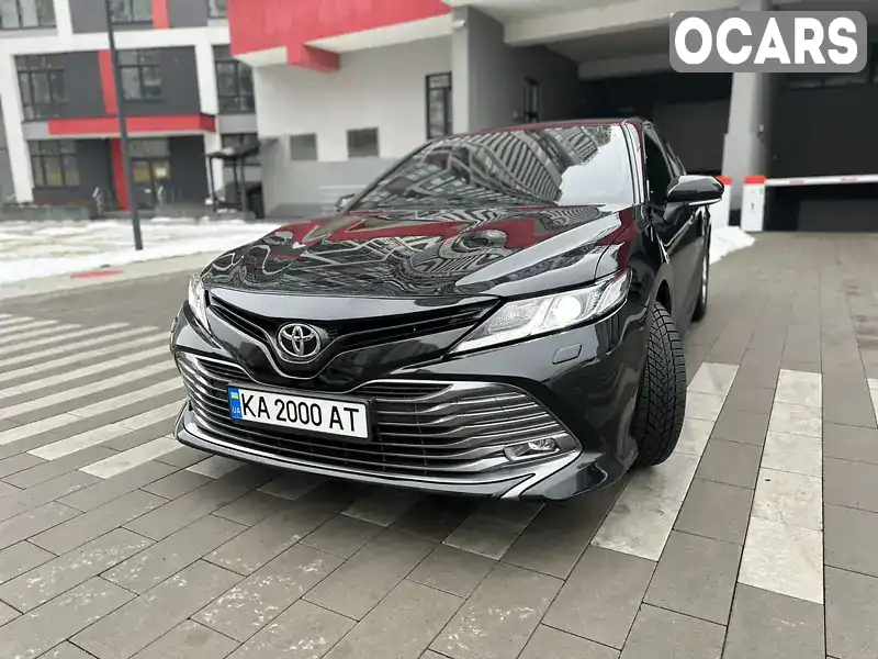 Седан Toyota Camry 2018 2.49 л. Автомат обл. Київська, Київ - Фото 1/16