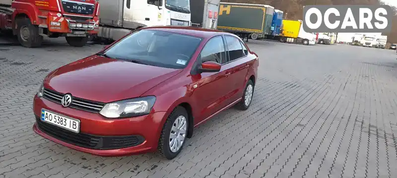 Седан Volkswagen Polo 2012 1.6 л. Ручна / Механіка обл. Закарпатська, Мукачево - Фото 1/10