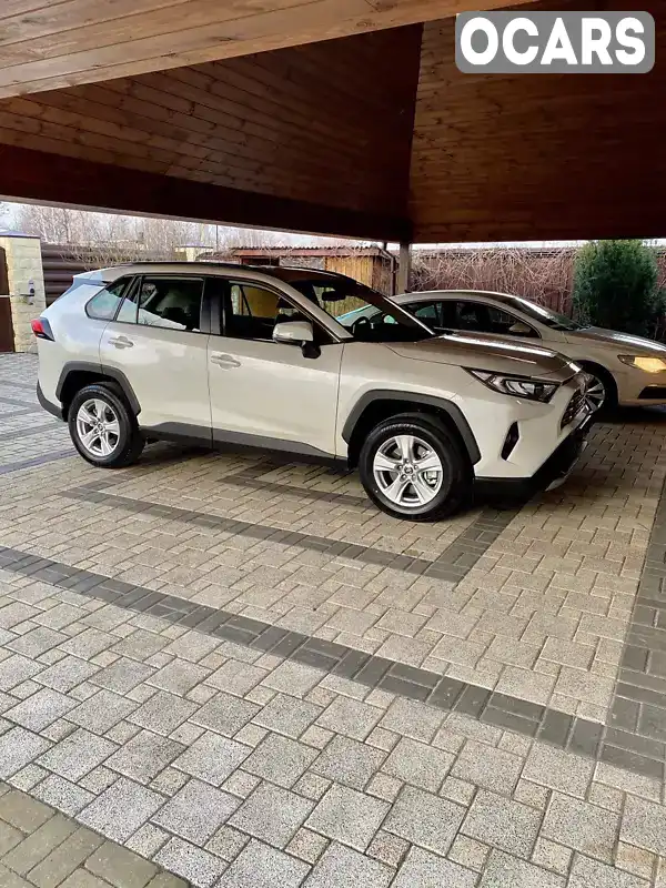 Позашляховик / Кросовер Toyota RAV4 2019 1.99 л. Варіатор обл. Київська, Київ - Фото 1/16