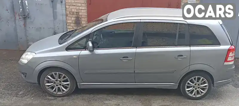 Минивэн Opel Zafira 2010 1.6 л. Ручная / Механика обл. Киевская, Киев - Фото 1/21