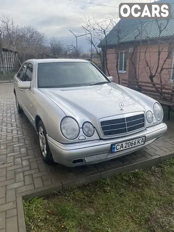 Седан Mercedes-Benz E-Class 1997 2.3 л. Автомат обл. Черкаська, Умань - Фото 1/7