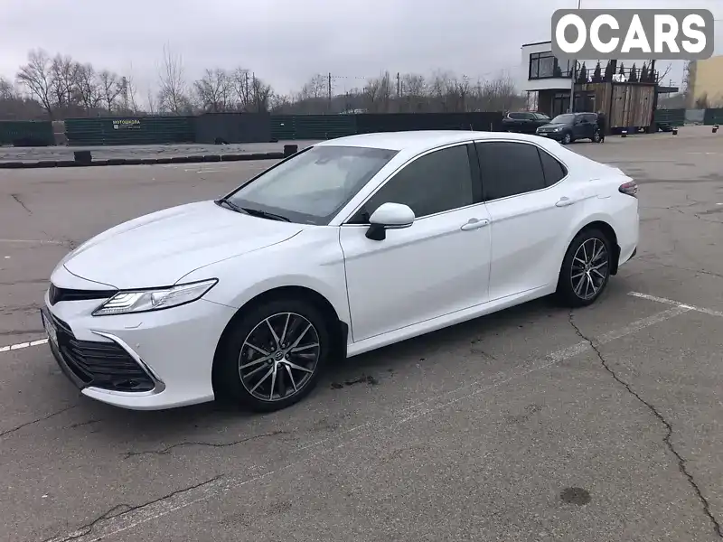 Седан Toyota Camry 2021 2.49 л. Автомат обл. Киевская, Киев - Фото 1/21