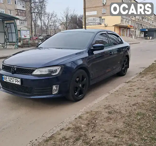 Седан Volkswagen Jetta 2012 2.5 л. Автомат обл. Днепропетровская, Покров (Орджоникидзе) - Фото 1/19