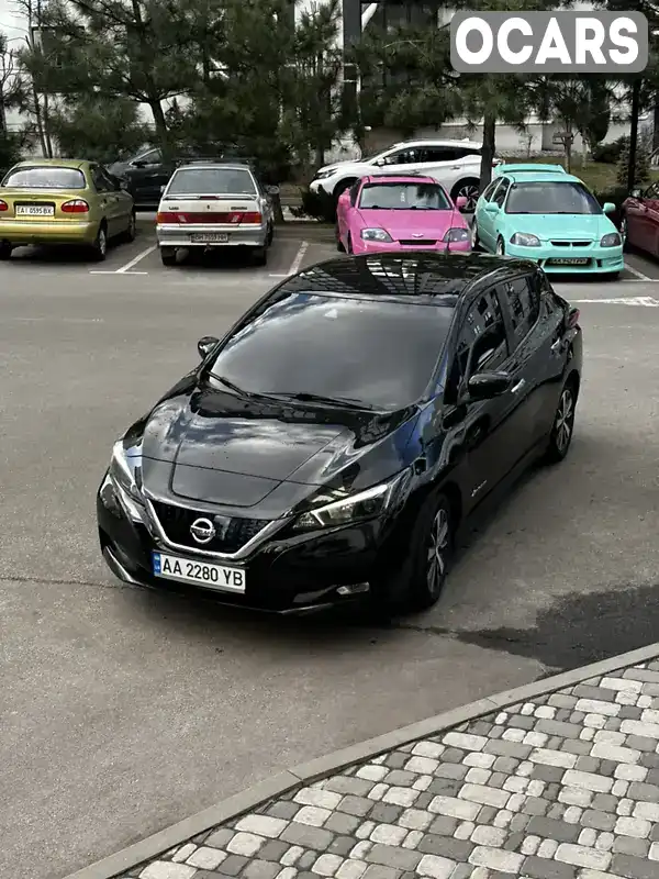 Хетчбек Nissan Leaf 2018 null_content л. Автомат обл. Київська, Київ - Фото 1/7