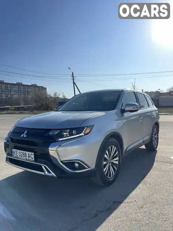 Внедорожник / Кроссовер Mitsubishi Outlander 2019 2.36 л. Вариатор обл. Днепропетровская, Днепр (Днепропетровск) - Фото 1/21