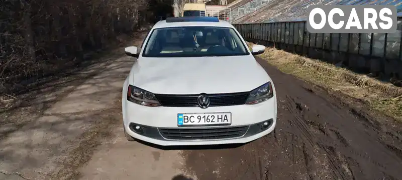 Седан Volkswagen Jetta 2012 1.97 л. Автомат обл. Львівська, Львів - Фото 1/21