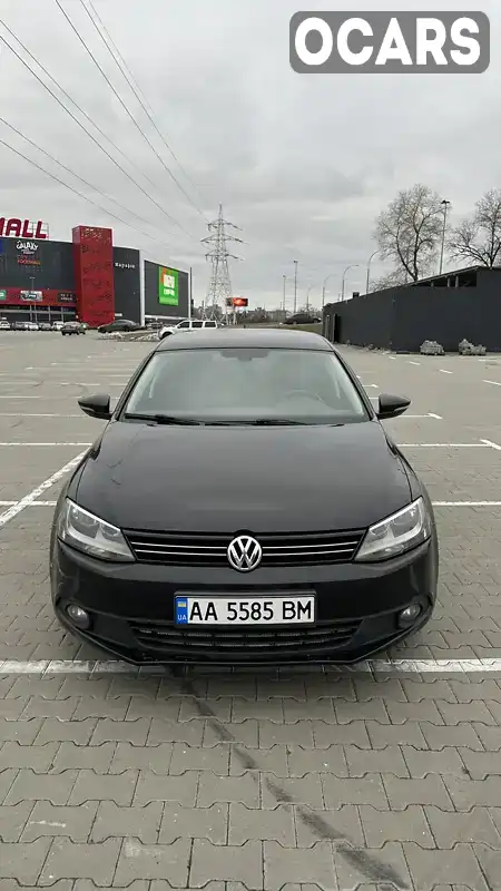 Седан Volkswagen Jetta 2012 1.6 л. Ручна / Механіка обл. Київська, Київ - Фото 1/21