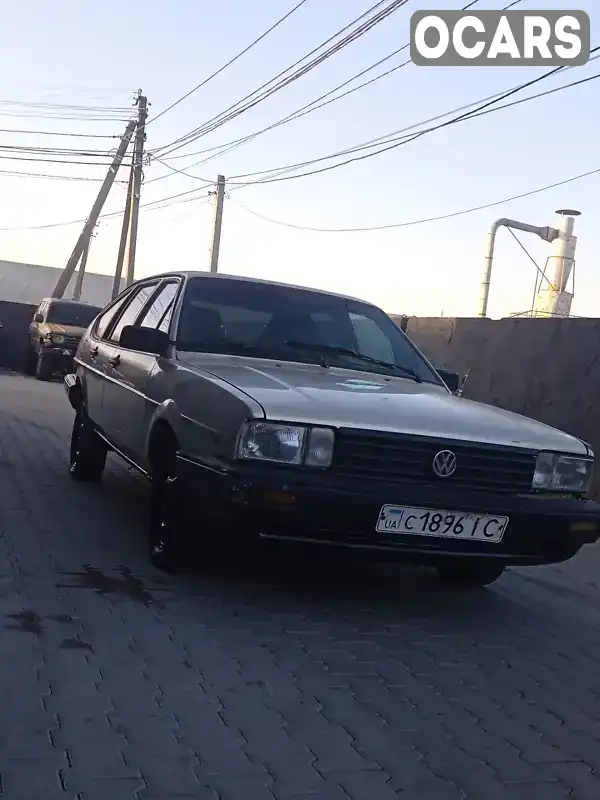 Хэтчбек Volkswagen Passat 1985 1.8 л. Ручная / Механика обл. Черновицкая, Черновцы - Фото 1/17