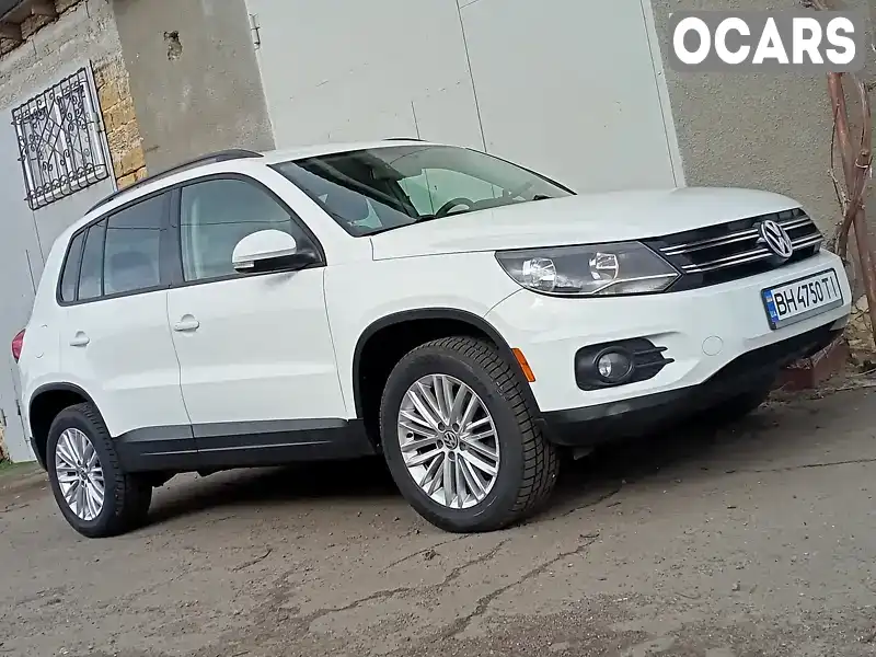 Внедорожник / Кроссовер Volkswagen Tiguan 2015 2 л. Автомат обл. Одесская, Одесса - Фото 1/21