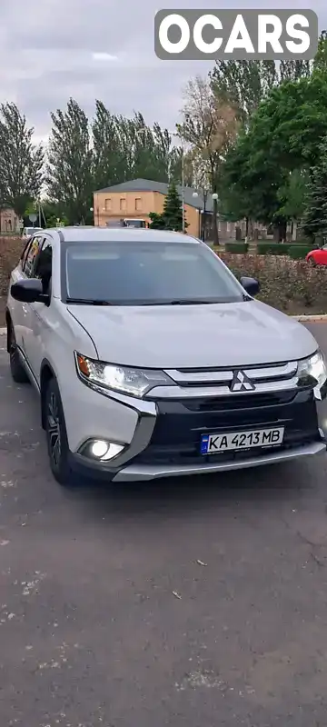 Позашляховик / Кросовер Mitsubishi Outlander 2015 2.4 л. Варіатор обл. Дніпропетровська, Павлоград - Фото 1/21