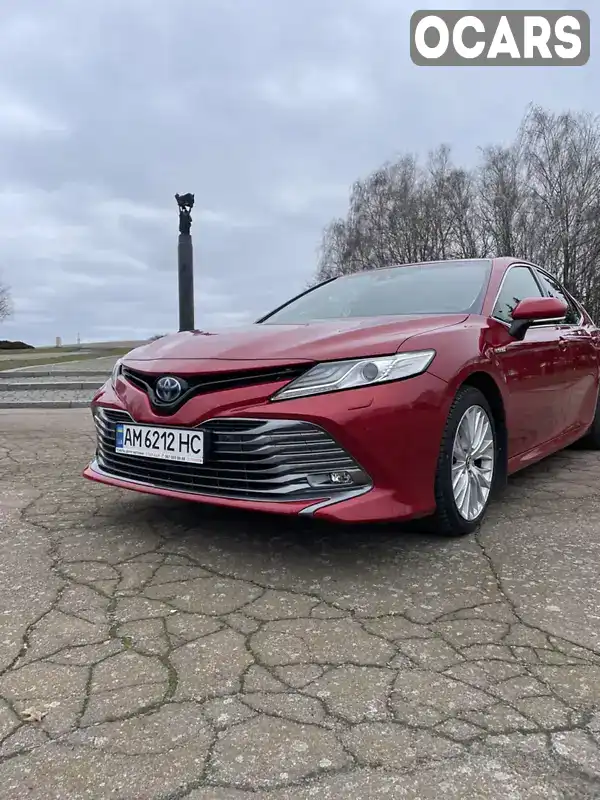 Седан Toyota Camry 2019 2.49 л. Автомат обл. Житомирская, Житомир - Фото 1/21