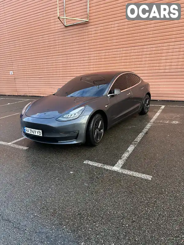 Седан Tesla Model 3 2018 null_content л. Автомат обл. Київська, Київ - Фото 1/8
