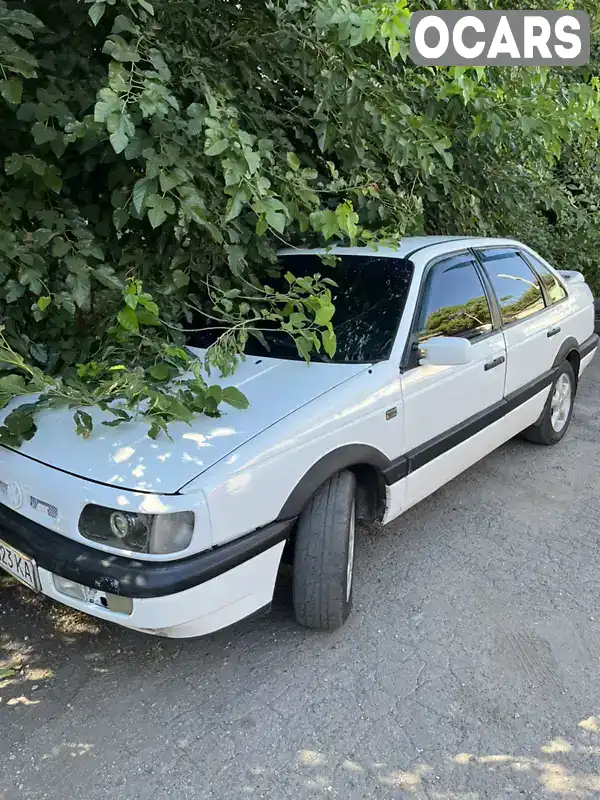 Седан Volkswagen Passat 1993 null_content л. Ручна / Механіка обл. Дніпропетровська, Кривий Ріг - Фото 1/12