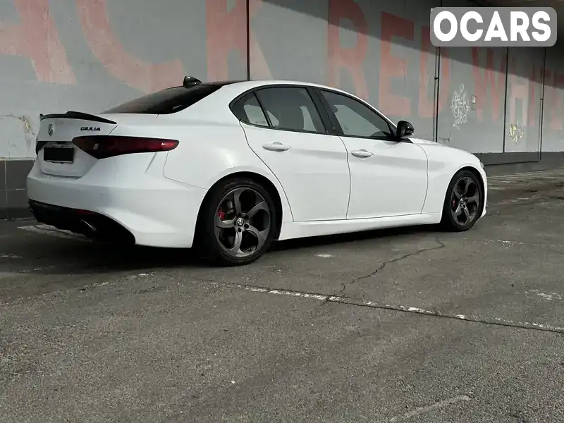 Седан Alfa Romeo Giulia 2018 2 л. Автомат обл. Львівська, Львів - Фото 1/21