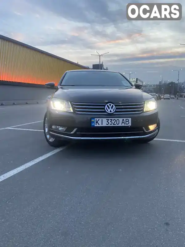 Седан Volkswagen Passat 2012 1.8 л. Автомат обл. Киевская, Киев - Фото 1/15