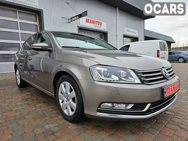 Седан Volkswagen Passat 2011 2 л. Робот обл. Рівненська, Сарни - Фото 1/21