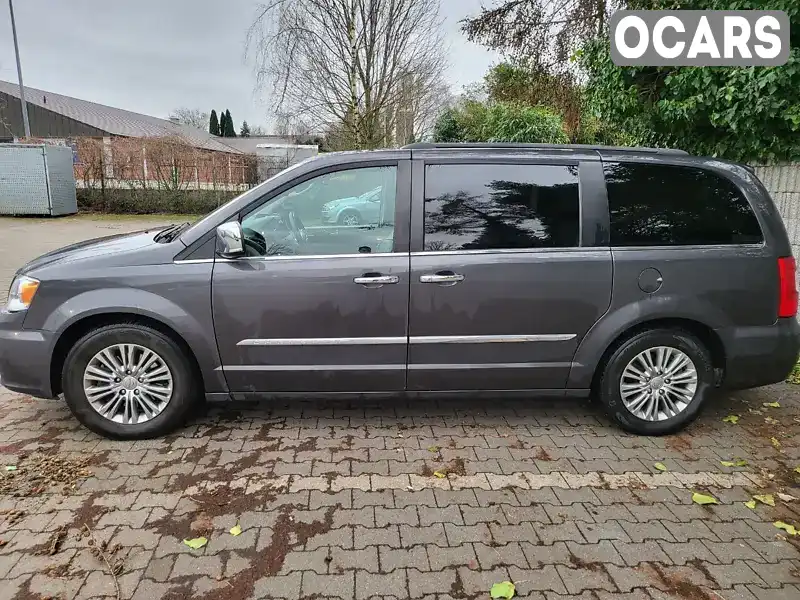 Мінівен Chrysler Town & Country 2015 3.61 л. Автомат обл. Львівська, Львів - Фото 1/21